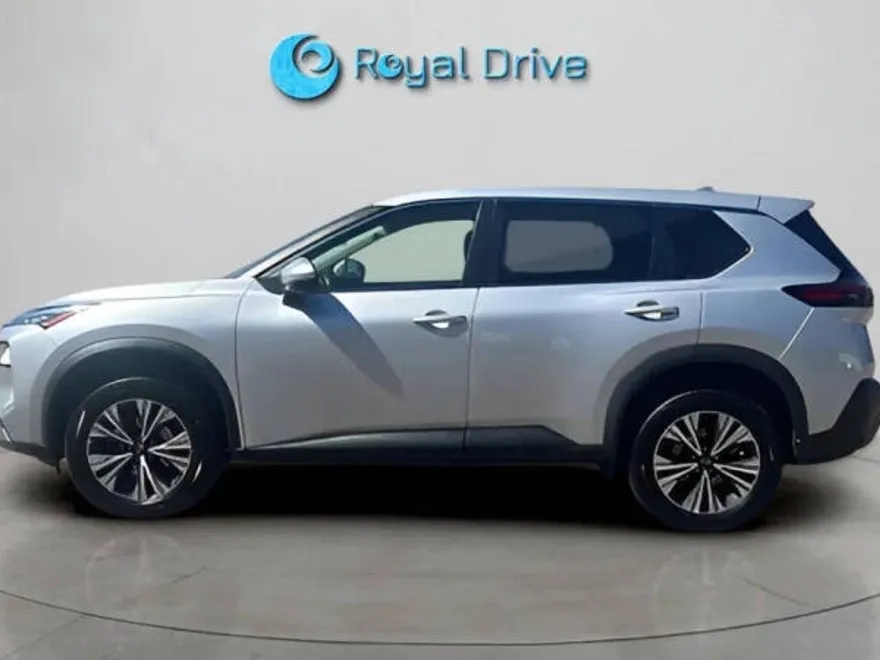 2022 Nissan Rogue SV photo 1