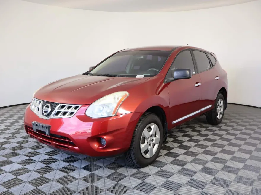 2013 Nissan Rogue S photo 1