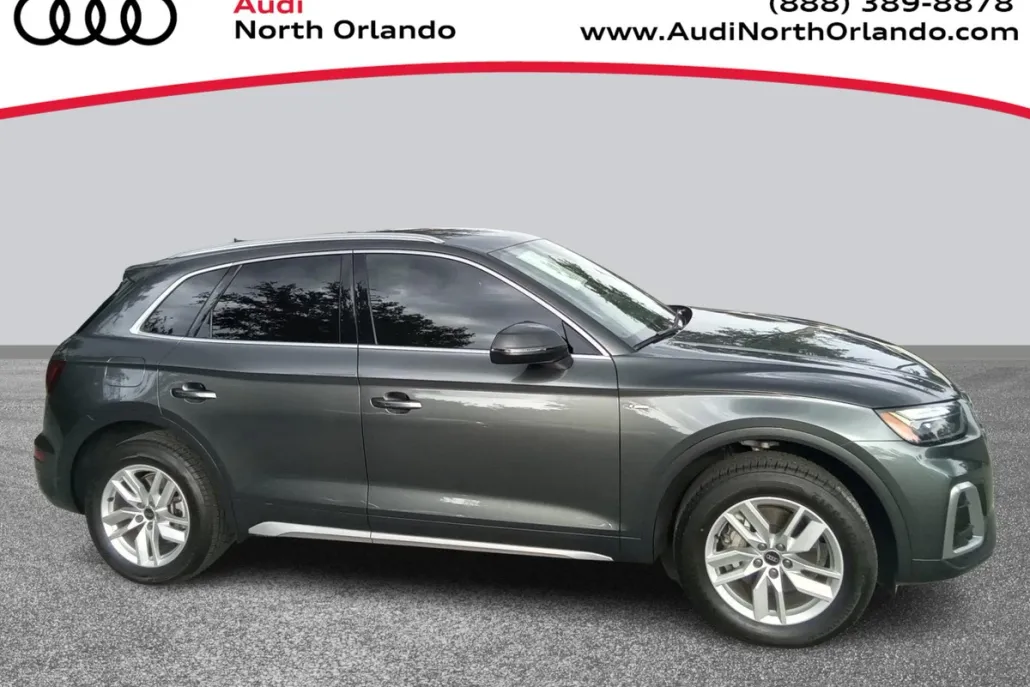 2022 Audi Q5 S line Premium photo 1