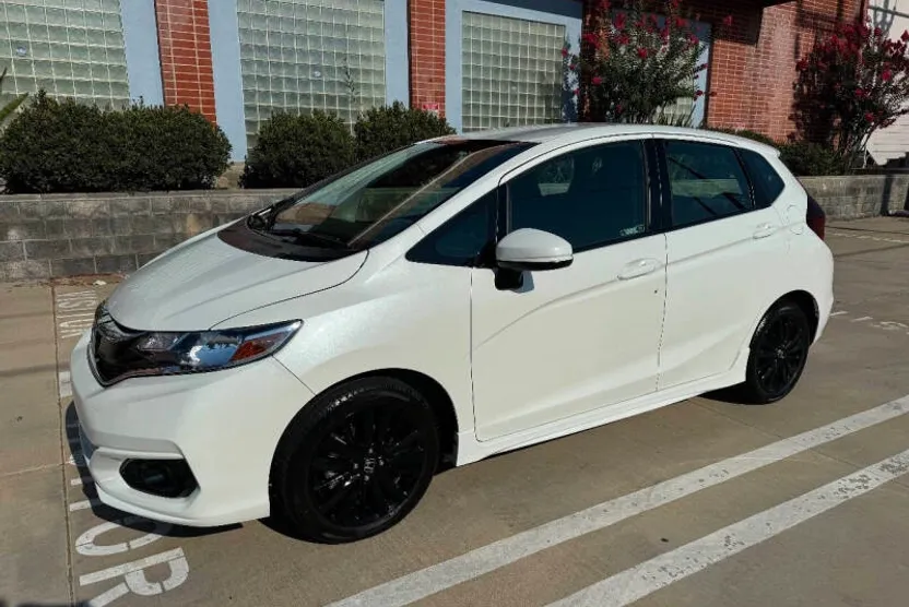 2018 Honda Fit Sport photo 1