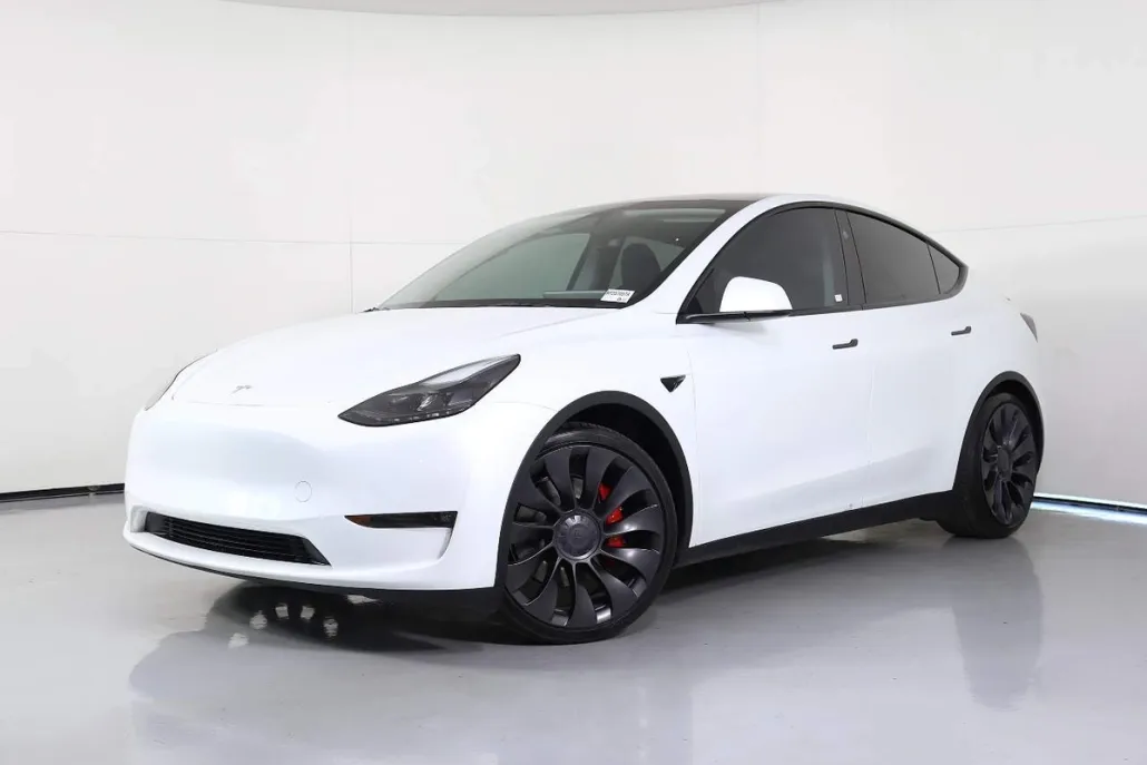 2023 Tesla Model Y Performance photo 1