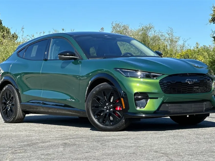2025 Ford Mustang Mach-E Premium photo 1