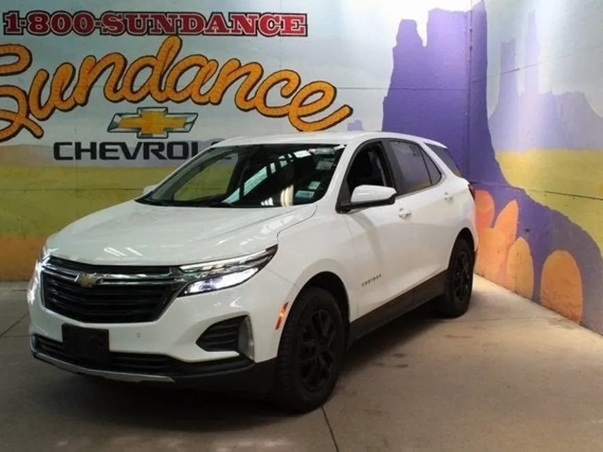 2022 Chevrolet Equinox LT photo 1