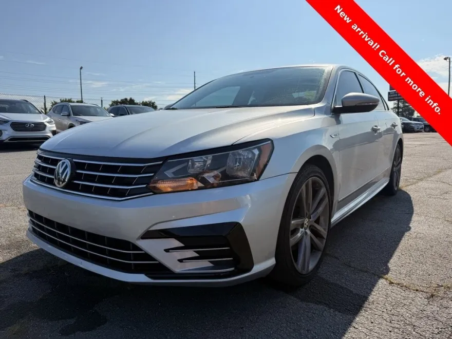 2018 Volkswagen Passat 2.0T SE photo 1