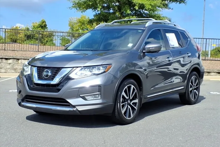 2019 Nissan Rogue SL photo 1