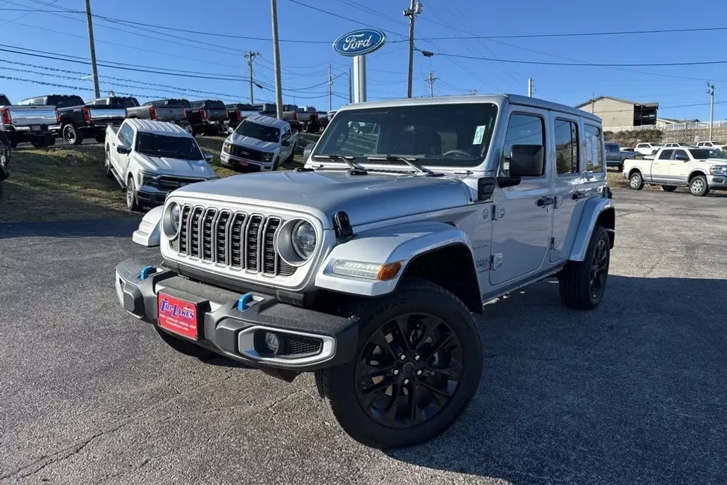 2024 Jeep Wrangler Sahara 4xe photo 1