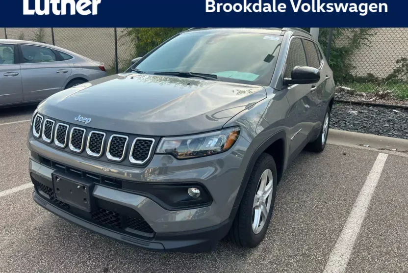 2023 Jeep Compass Latitude photo 1