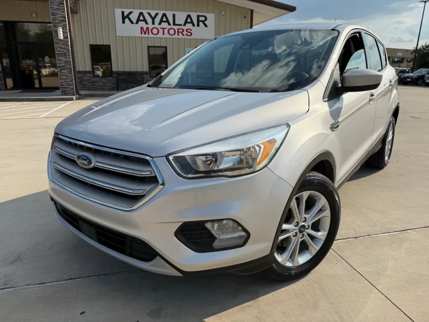 2019 Ford Escape SE photo 1