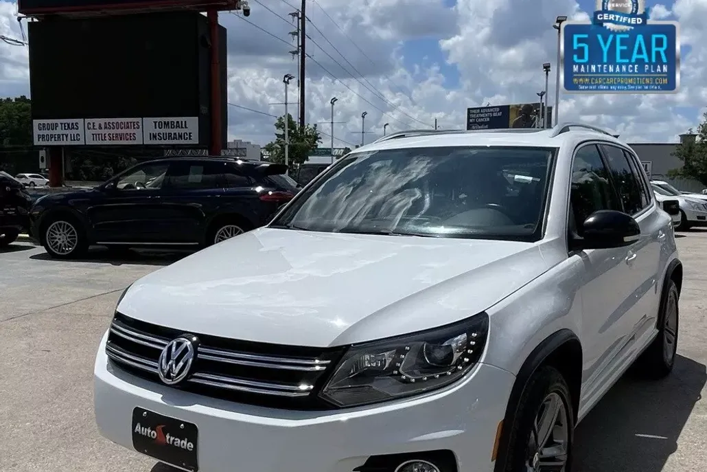 2017 Volkswagen Tiguan Sport photo 1