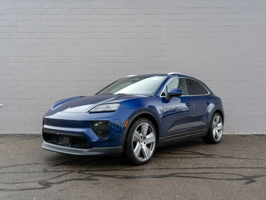 2024 Porsche Macan Electric 4 photo 1