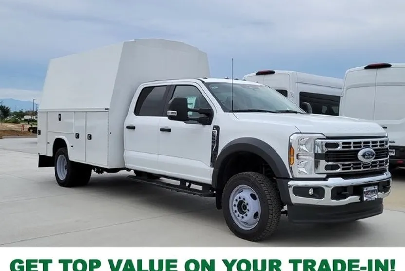 2024 Ford F-550 photo 1