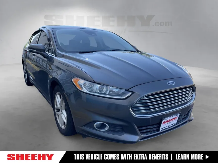 2015 Ford Fusion SE photo 1