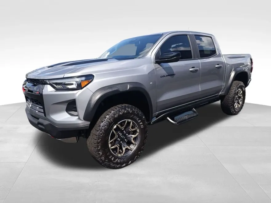 2024 Chevrolet Colorado ZR2 photo 1