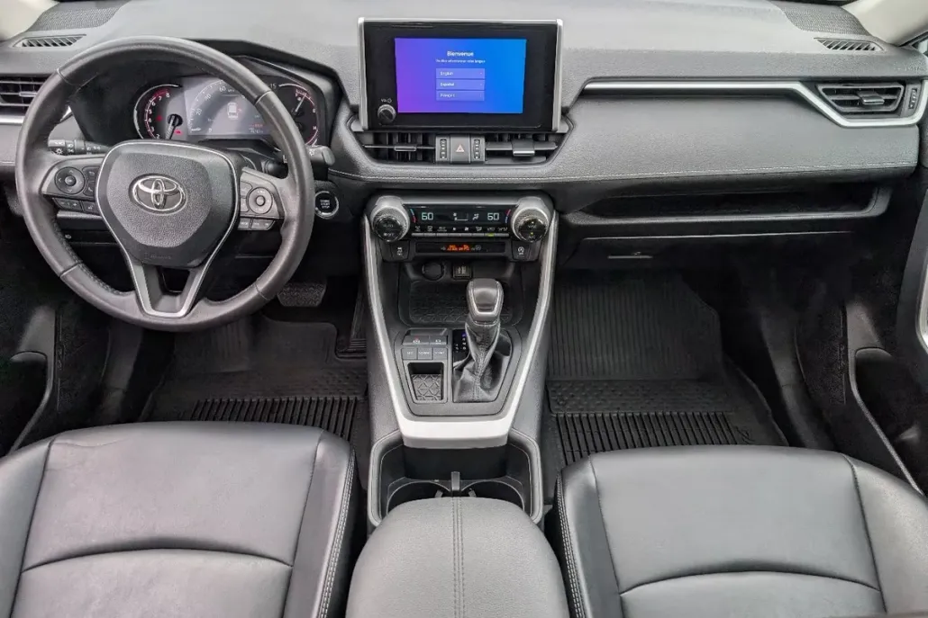 2023 Toyota RAV4 XLE Premium photo 1