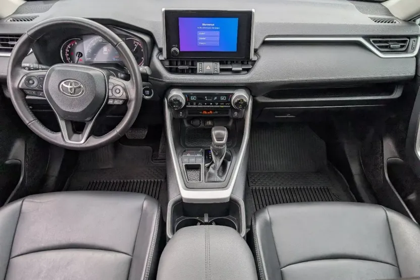 2023 Toyota RAV4 XLE Premium photo 1