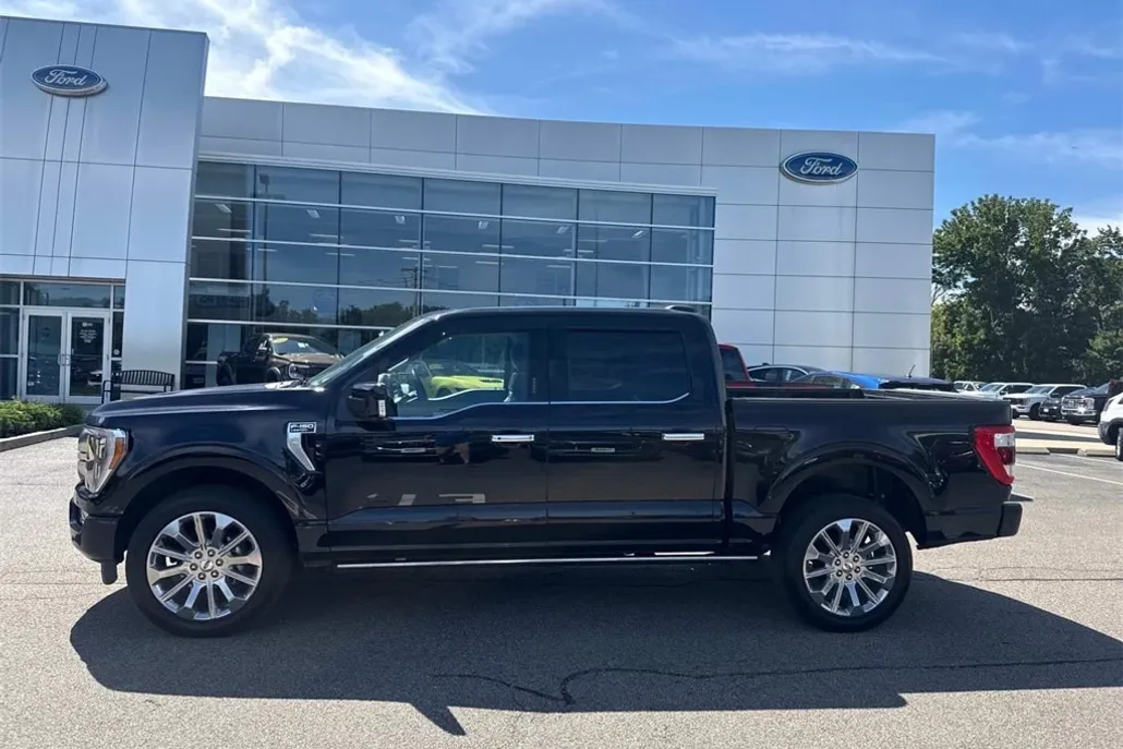 2022 Ford F-150 Limited photo 1