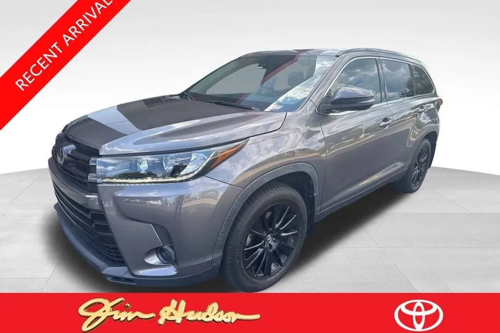 2019 Toyota Highlander SE photo 1