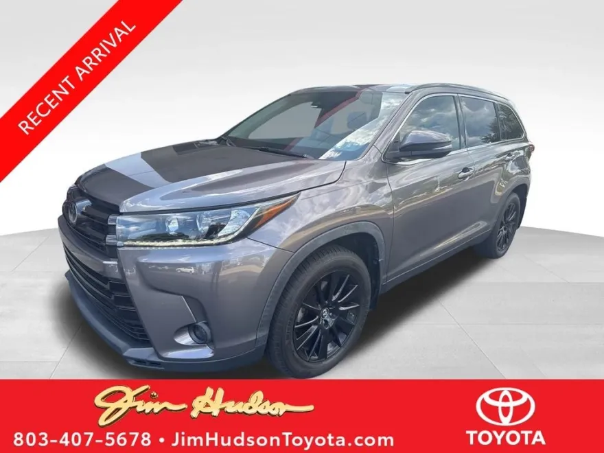 2019 Toyota Highlander SE photo 1
