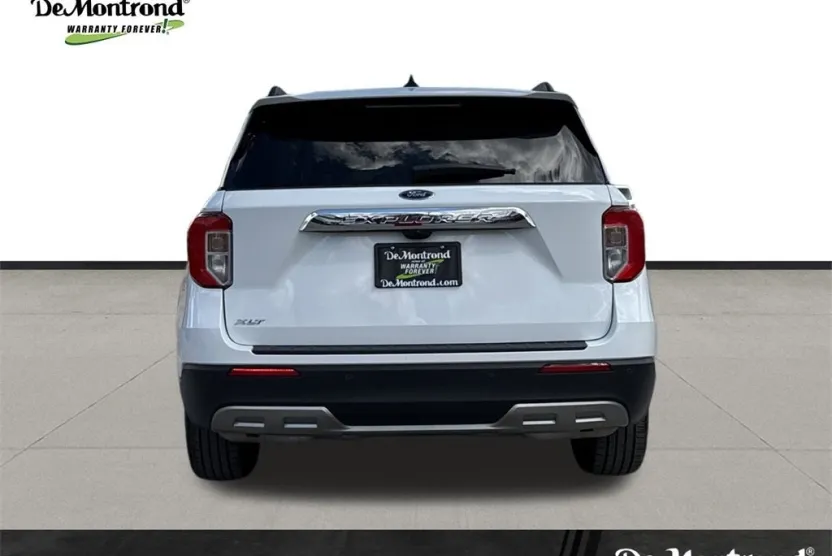 2024 Ford Explorer XLT photo 1