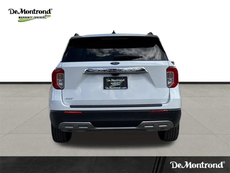 2024 Ford Explorer XLT photo 1