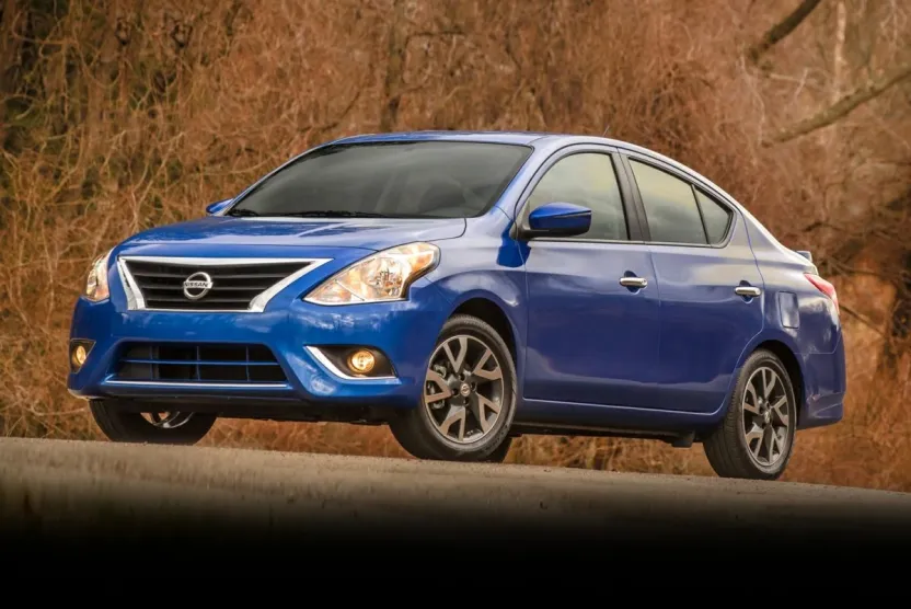 2019 Nissan Versa Sedan SV photo 1