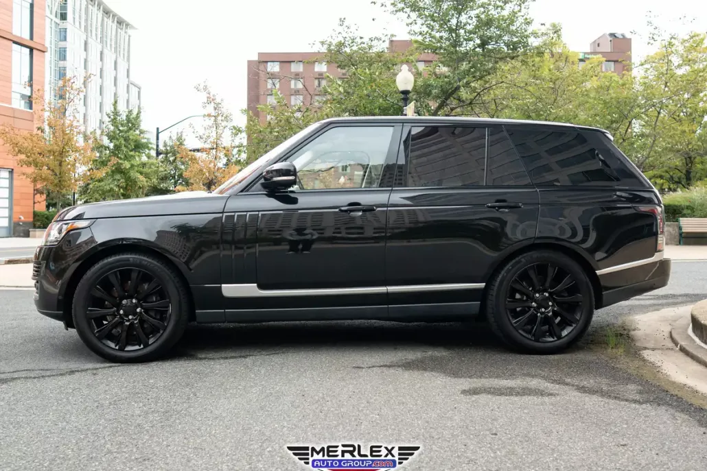 2017 Land Rover Range Rover SuperCharged photo 1