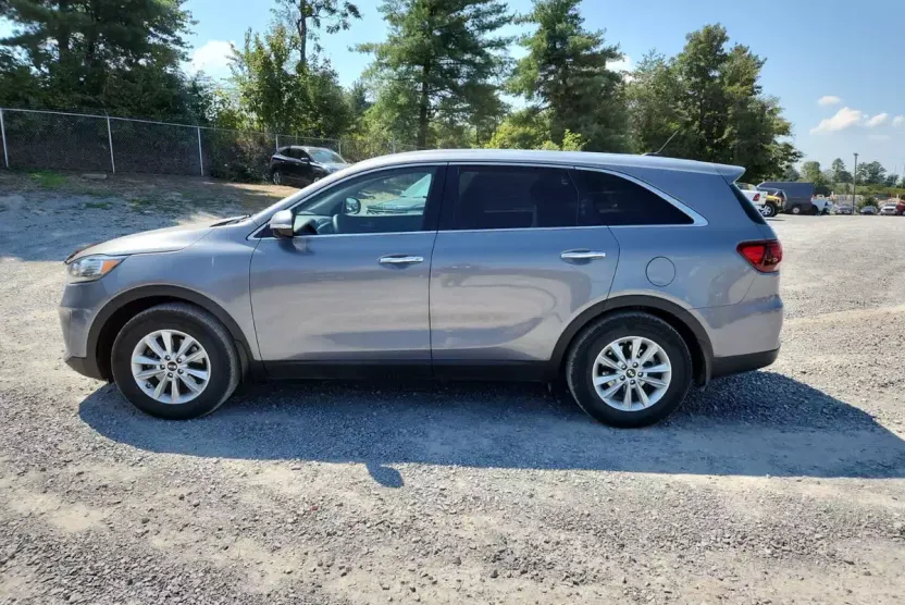 2020 Kia Sorento L photo 1