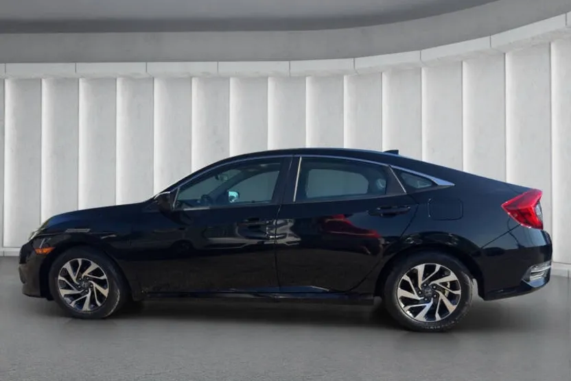 2017 Honda Civic EX photo 1