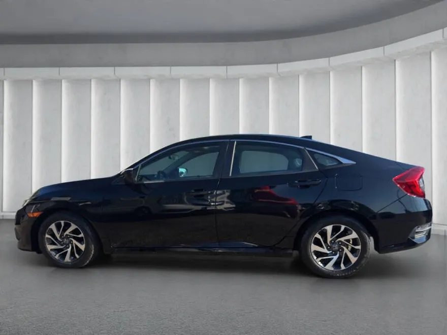 2017 Honda Civic EX photo 1