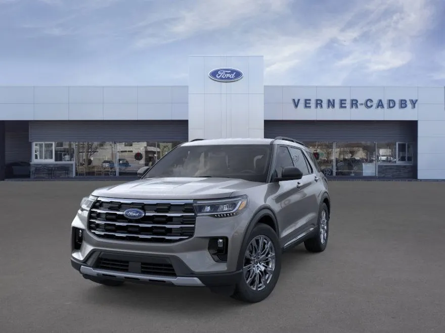 2025 Ford Explorer photo 1
