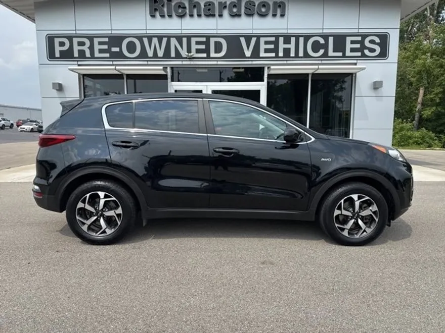 2022 Kia Sportage LX photo 1
