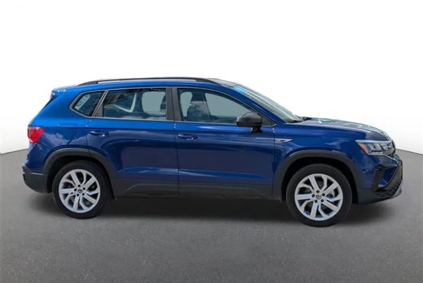 2023 Volkswagen Taos S photo 1