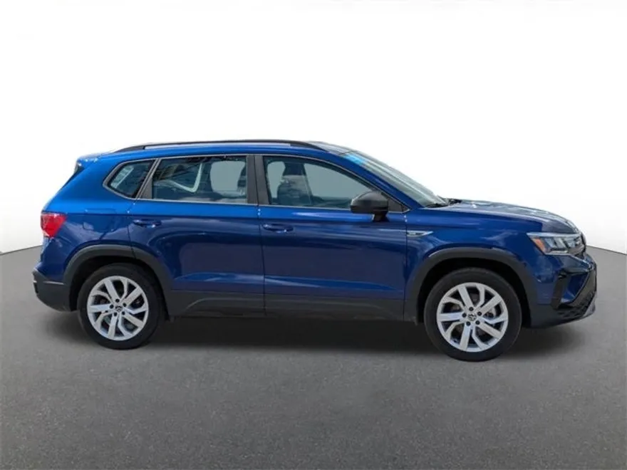 2023 Volkswagen Taos S photo 1