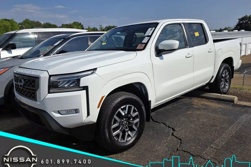 2024 Nissan Frontier SL photo 1