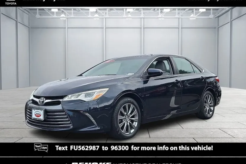 2015 Toyota Camry XSE V6 photo 1