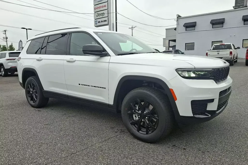2025 Jeep Grand Cherokee Altitude X photo 1