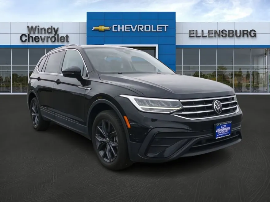 2022 Volkswagen Tiguan SE photo 1
