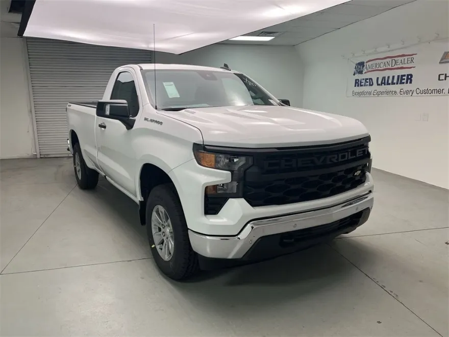 2025 Chevrolet Silverado 1500 photo 1