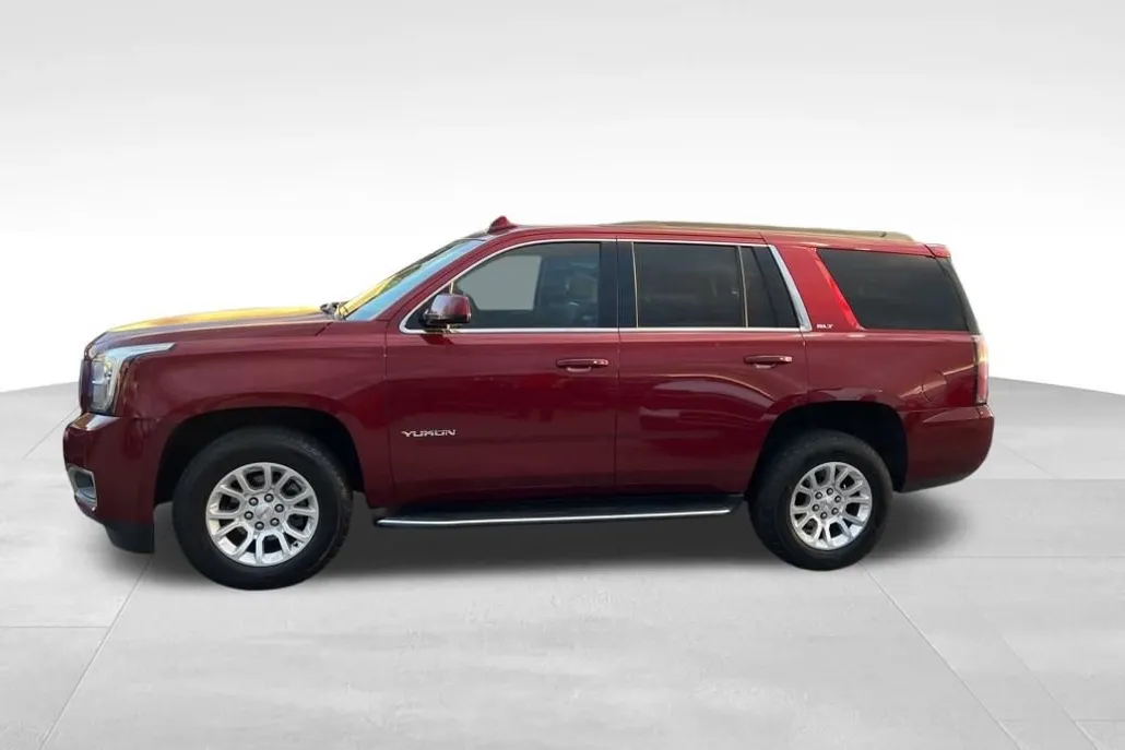 2017 Gmc Yukon SLT photo 1