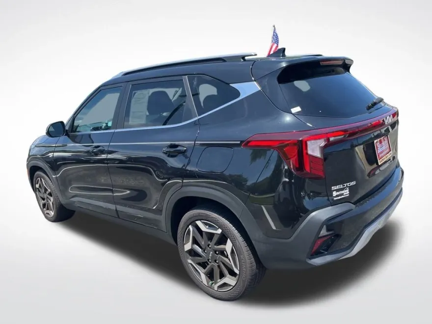 2024 Kia Seltos SX photo 1