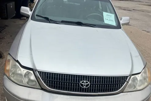 2002 Toyota Avalon XL photo 2