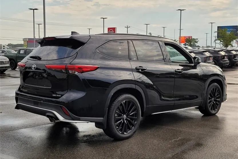 2023 Toyota Highlander XSE photo 1