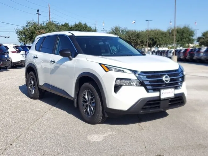 2025 Nissan Rogue S photo 1