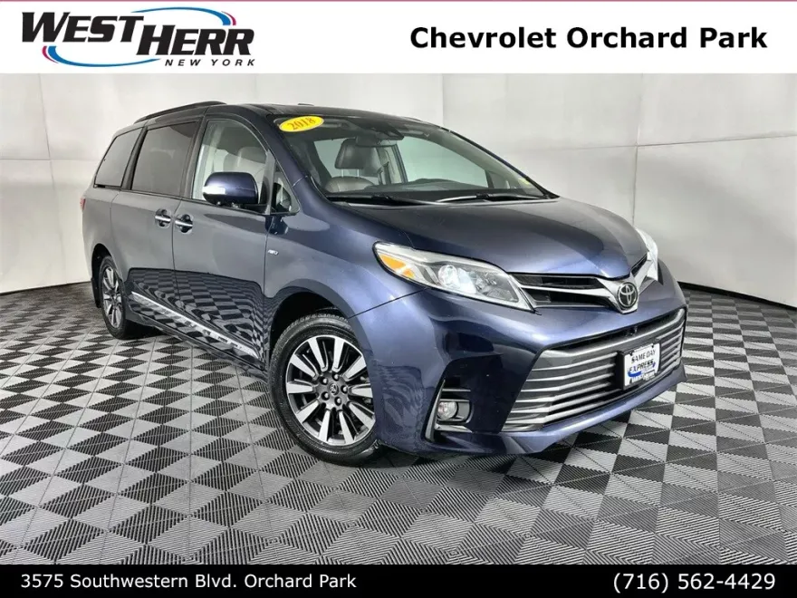 2018 Toyota Sienna Limited Premium photo 1