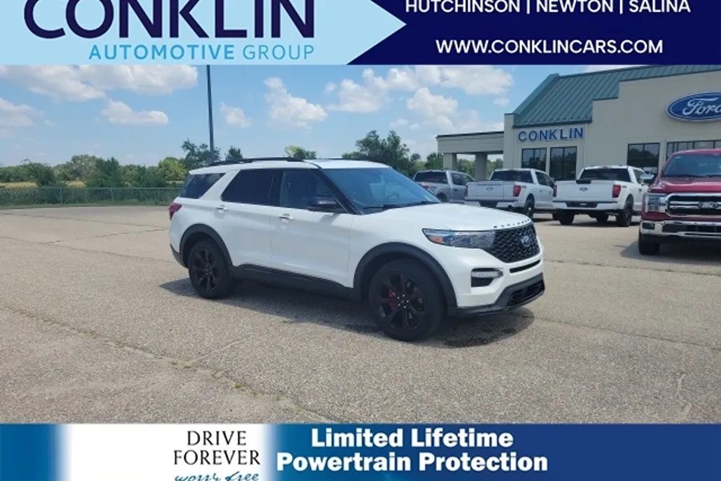 2022 Ford Explorer ST photo 1
