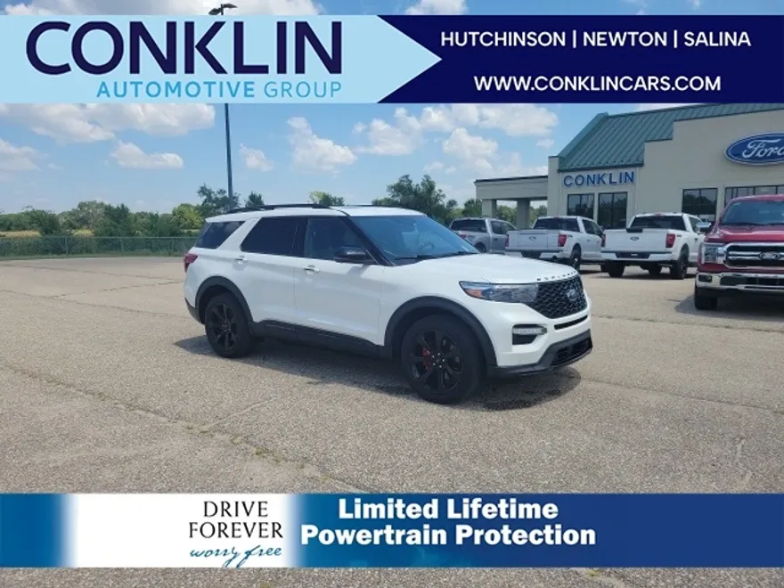 2022 Ford Explorer ST photo 1
