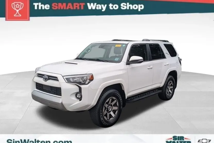 2024 Toyota 4Runner TRD Off-Road Premium photo 1