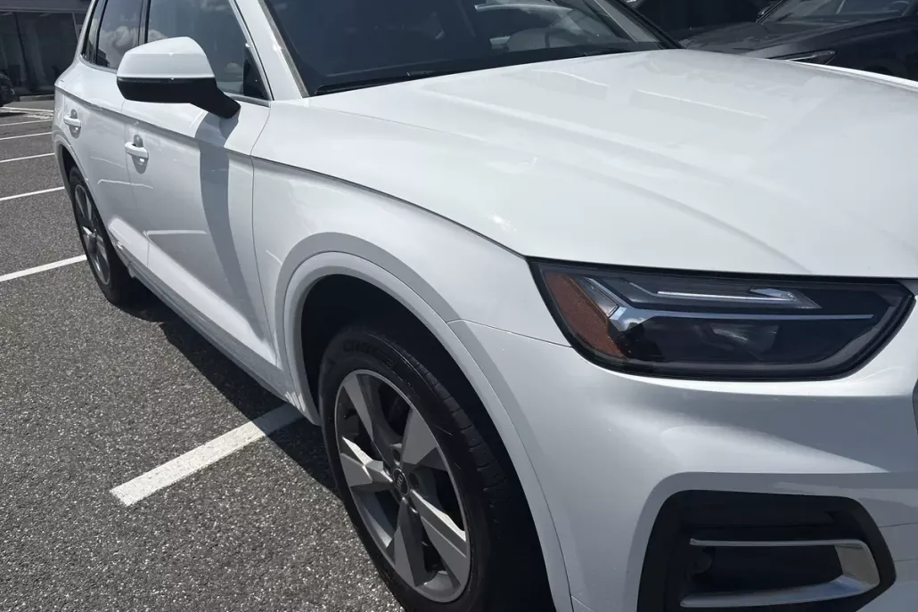 2023 Audi Q5 Premium Plus photo 1
