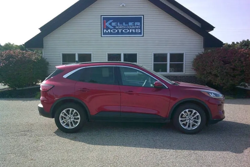 2020 Ford Escape SE photo 1