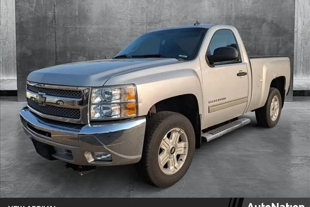 2013 Chevrolet Silverado 1500 LT photo 1